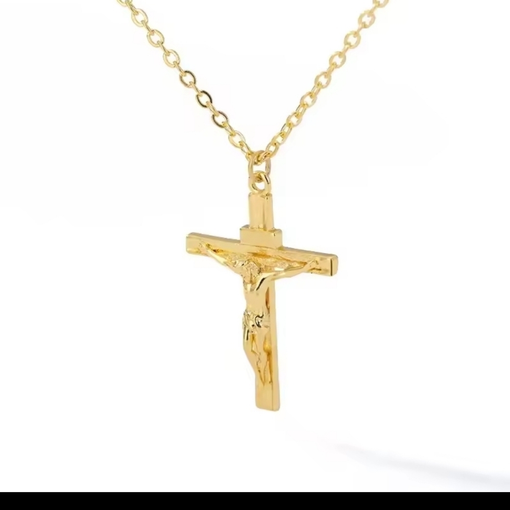 Clearance Ptice Dropped   Stainless SteelGold Crucifix Pendant Necklace
